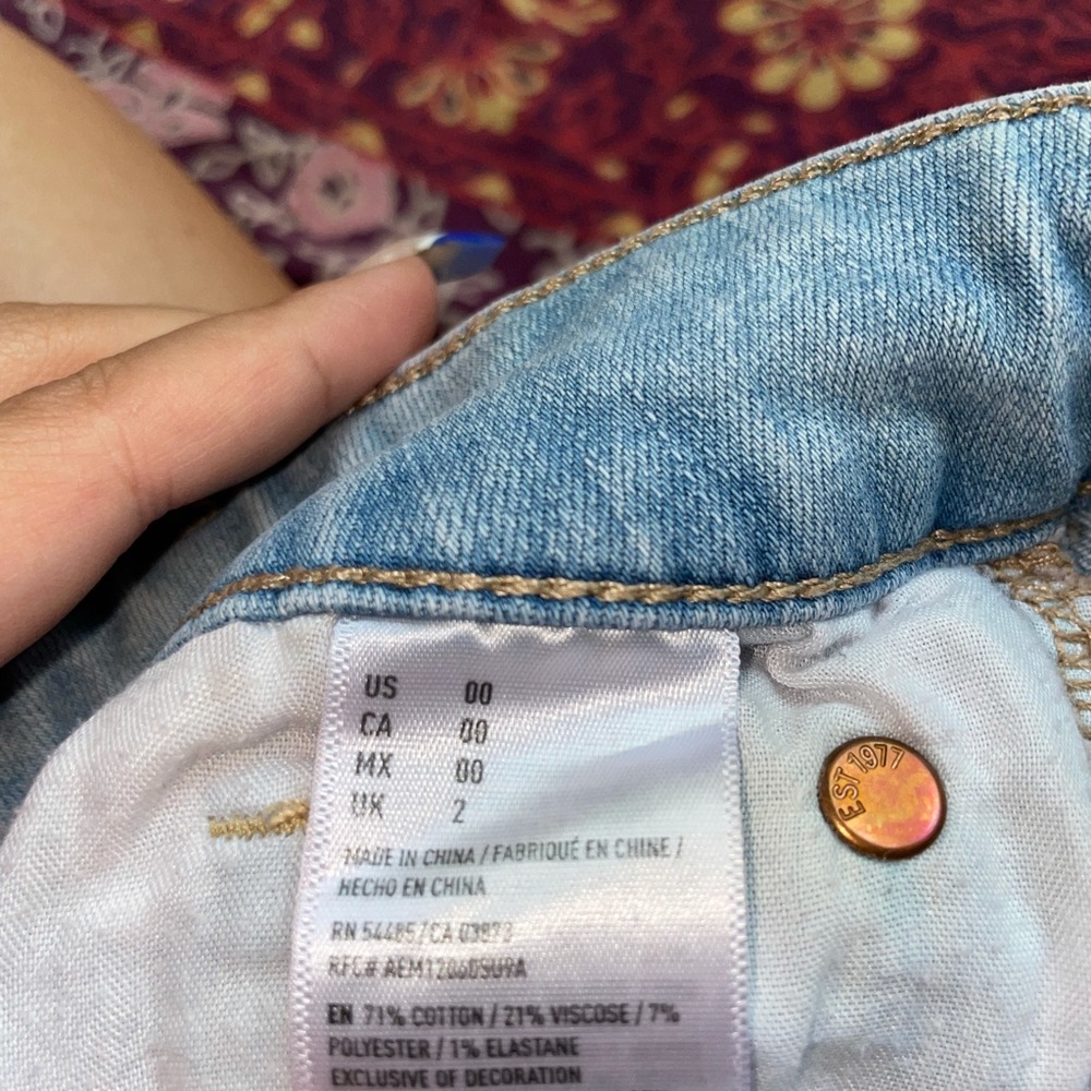 American Eagle light wash shorts - Picture 5 of 6